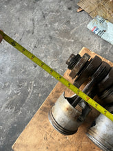 Load image into Gallery viewer, DT 75 85 hp Suzuki CRANKSHAFT two stroke
