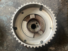 Charger l'image dans la galerie, f 250 hp Yamaha PULLEY ASSY 6P2-12645-00-00 Four Stroke 2005
