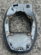 Charger l'image dans la galerie, F 100 80 hp Yamaha BOTTOM COWLING ASSY 67F-42710-00-4D four stroke 1999-2002
