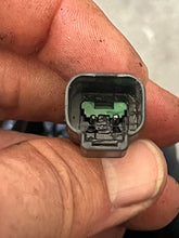 Cargar imagen en el visor de la galería, parted out due to broken screw——175 150 135 115 hp Ficht Evinrude vst VAPOR SEPARATOR FUEL PUMP 5004428 two stroke 2001-2005 
