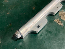 Charger l'image dans la galerie, DF 115 140 hp Suzuki FUEL DELIVERY PIPE 15751-90J03 four stroke 2001-2012 FUEL FILTER UNION 09363-08004 09360-12008 some comp
