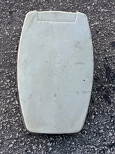 Cargar imagen en el visor de la galería, 15 9.9 hp Johnson Evinrude motor ENGINE COVER 0392784 0391842 two stroke 1983
