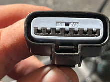 Cargar imagen en el visor de la galería, sold ebay feb2026——250 300 hp Yamaha WIRE HARNESS 60V-82590-71-00 HARNESS 2 6D0-8259M-20-00 two stroke HPDI 2005-2009 superse
