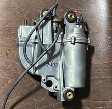Cargar imagen en el visor de la galería, 250 225 200 hp Yamaha OX66 vst FLOAT CHAMBER W TOP 66K-14980-00-00 &amp; FUEL PUMP 67H-13907-00-00 Two Stroke v6 1999-2010
