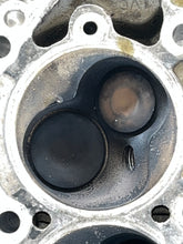 Load image into Gallery viewer, 40 30 hp Mercury EFI CYLINDER HEAD ASSY crankcase 877568T 803016T06 COVER 834779A1 four stroke 3 cylinder 2005
