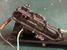 Charger l'image dans la galerie, 200 225 250 300 hp Mercury 899080T01 824010-c 824010c Shift ANCHOR BRACKET 899082 SLIDE Shift, SHIFT INTERRUPTER SWITCH 8M005
