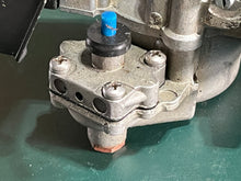 Cargar imagen en el visor de la galería, 8 HP Mercury 9266T22 CARBURETOR WMC-79, 9266A21 WMC-74, 823433 CHOKE SOLENOID oem TWO STROKE 9.9 15 HP
