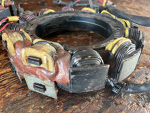 Cargar imagen en el visor de la galería, 135 150 175 200 hp Mercury 398-9610a24 9610A19 OEM STATOR Two Stroke 2.5 Liter 1992-1996 EFI XRI XR6 some 225 hp
