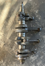 Cargar imagen en el visor de la galería, 115 120 140 hp Tohatsu Nissan CRANKSHAFT 3C7000502 Two Stroke 4 cylinder carbureted
