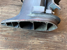Charger l'image dans la galerie, 130 115 150 175 200 hp Yamaha 25” MIDSECTION SWIVEL 64E-43311-20-8D STEERING BRACKET 6E5-42510-B1-8D UPPER CASING 6E5-45111-2
