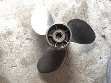 Charger l'image dans la galerie, BF 150 135 hp Honda left-hand counter rotation 14.25 x 17 Pitch PROPELLER CLH2000FS3R17P Stainless four stroke Power Tech
