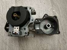 Cargar imagen en el visor de la galería, sold july2026—-70 hp Johnson Evinrude 313355 d2 d1 CARBURETOR w linkages, choke solenoid &amp; plunger TWO STROKE oem 0393546 039
