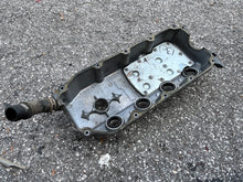 Charger l'image dans la galerie, BF 130 115 hp Honda CYLINDER HEAD COVER 12310-ZW5-010ZA four stroke 1999-up
