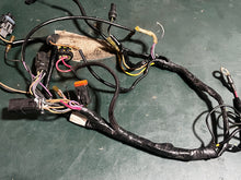 Cargar imagen en el visor de la galería, 200 225 hp Johnson Evinrude ENGINE HARNESS motor cable assy 586023 0586243 two stroke v6
