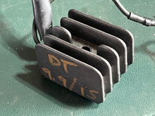 Charger l'image dans la galerie, DT 9.9 15 25 30 hp Suzuki VOLTAGE REGULATOR RECTIFIER S6B-12 32800-95D01 Two Stroke 1996-2011
