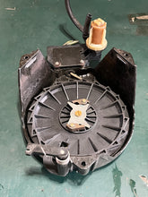Cargar imagen en el visor de la galería, 25 20 15 hp Mercury 90906A23 Recoil STARTER ASSEMBLY two stroke 1994-96 OEM, may work for 18 hp
