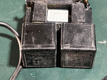 Load image into Gallery viewer, 200 225 250 hp Johnson Evinrude TILT TRIM RELAY &amp; CABLE ASSY 0586228 0586251 two stroke 1998-2002
