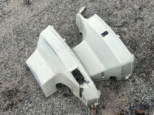 Cargar imagen en el visor de la galería, 90 115 hp Johnson Evinrude side covers 0434645 0434646 433339 433338 Two Stroke 60 degree ois 1993-2000 v4
