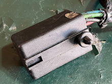 Cargar imagen en el visor de la galería, 200 225 250 300 hp Evinrude E-tec POWER TRIM RELAY 586767 0769081 two stroke compat 25-300 hp 0586767 CABLE &amp; RELAY
