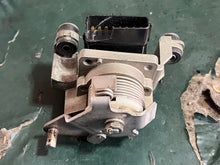 Load image into Gallery viewer, imperfect f 250 hp Yamaha CONTROL SENSOR ASSY 6P2-8A410-01-00 6P2-02 6P2-8A410-00-00 four stroke 2005-2018 needs recalibratio
