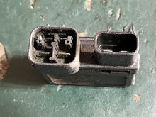 Cargar imagen en el visor de la galería, DF 30 25 hp Suzuki PTT RELAY ASSY 38410-93J20 four stroke 2018
