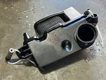 Cargar imagen en el visor de la galería, f 90 hp Yamaha INTAKE SILENCER 6D8-14440-01-00, COLLARS 90387-07013-00 four stroke 2005-2014
