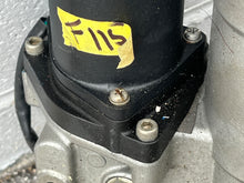 Cargar imagen en el visor de la galería, PARTS f 115 hp Yamaha POWER TRIM &amp; TILT 6EK-43800-02-00 four stroke - some 90 130 hp compatibility
