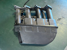 Cargar imagen en el visor de la galería, f 75 80 90 100 hp Yamaha 67F-14440-00-00 INTAKE SILENCER ASSY four stroke 1999-04
