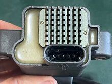 Load image into Gallery viewer, 60 50 40 hp Mercury 8M0077471 IGNITION COIL 879964 four stroke EFI
