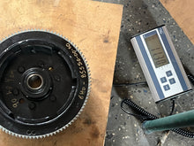 Charger l'image dans la galerie, 90 75 hp Yamaha flywheel ROTOR ASSY with keyway 6H0-85550-00-00 fl117-32 two stroke 1992-2009
