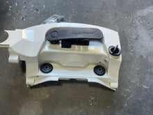 Charger l'image dans la galerie, DF 200 150 hp Suzuki  SIDE COVER SET WHITE 61811-96L01-Y5S 61820-96L01-Y5S 2015-2023 with PANEL FRONT 61831-96J10-Y5S
