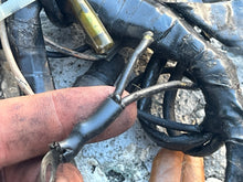 Load image into Gallery viewer, PARTS ONLY 200 225 250 hp Johnson Evinrude V6 engine harness 0586243 two stroke
