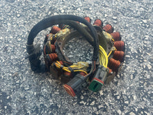 Load image into Gallery viewer, 200 225 250 hp Evinrude Stator 0586571 586571 two stroke BRP Ficht 2000-05 v6
