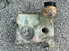 Load image into Gallery viewer, DT 90 100 hp Suzuki OIL TANK 69100-87E02 69200-87D05 two stroke 1989-1999
