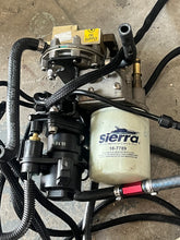 Charger l'image dans la galerie, 175 150 135 115 hp Ficht Evinrude OIL LIFT PUMP 5001221 OIL INJECTOR MANIFOLD 5000838 two stroke 2002-2005
