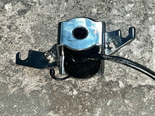 Cargar imagen en el visor de la galería, DT 55 hp Suzuki CHOKE SOLENOID 38600-95510 two stroke 1985-1994 some 65 75 85 hp 1985-1987
