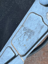 Load image into Gallery viewer, f 60 50 hp Yamaha 20” long MIDSECTION SWIVEL 6C5-43311-01-8D STEERING BRACKET 69W-42510-01-8D EXHAUST 6C5-41137-02-CA UPPER C
