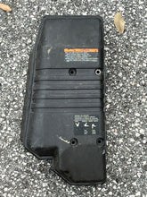 Cargar imagen en el visor de la galería, 90 75 hp Yamaha 6H1-14440-02-00 INTAKE SILENCER oem Two Stroke 1986-2005

