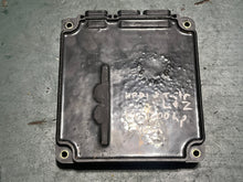 Load image into Gallery viewer, 200 hp Yamaha 68F-8591A-20-00 ECU CONTROL UNIT two stroke hpdi 2002-2003 superseded 68F-8591A-00-00 68F-8591A-01-00 68F-8591A
