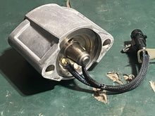 Cargar imagen en el visor de la galería, 90 hp Evinrude E-tec fuel injector strbd 5008826 &amp; 5007147 2008-2012 two stroke 5008475 353518 353253 352875
