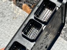 Cargar imagen en el visor de la galería, 200 hp Yamaha ECU Control Unit 68F-8591A-12-00 F8t93084 two stroke HPDI 2002 superseded 68F-8591A-30-00 68F-8591A-11-00 68F-8
