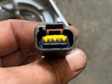 Cargar imagen en el visor de la galería, f 150 hp Yamaha PULSER COIL 63P-85580-00-00 four stroke 2004-2023
