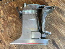 Cargar imagen en el visor de la galería, 250 225 hp Yamaha 20” MIDSECTION hpdi SWIVEL 64E-43311-10-8D STEERING BRACKET 66K-42510-00-8D UPPER CASING 60X-45111-00-8D EX
