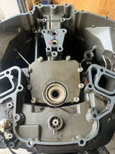 Cargar imagen en el visor de la galería, DF 225 200 hp Suzuki 25” DRIVESHAFT HOUSING MIDSECTION, ENGINE HOLDER 51111-93J03-0EP, STEERING ARM 43750-93J02-0EP  &amp; SWIVEL
