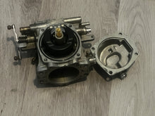 Cargar imagen en el visor de la galería, 250 hp Yamaha CARBURETOR 5 61A-14103-03-00 two stroke 76 degree
