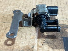 Cargar imagen en el visor de la galería, f 150 hp Yamaha 6C5-86120-00-00 SOLENOID VALVE 2010-2023 40-300 hp
