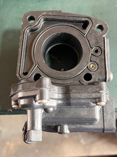 Cargar imagen en el visor de la galería, 150 175 hp Johnson Evinrude CARBURETOR 433449 0433449 bowl 333525 0333525 with 318694 56D JET two stroke
