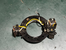Cargar imagen en el visor de la galería, 20 25 hp Mercury Stator two stroke OEM
