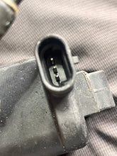 Load image into Gallery viewer, 50 40 hp Tohatsu Nissan IGNITION COIL #1 12” cord 3Z5064690 1542 PLUG CAP 3H6069990 two stroke 2002-2018
