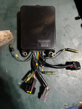 Charger l'image dans la galerie, 115 130 hp Yamaha cdi unit CU2481 6N7-85540-00-00 two stroke 1990-1996
